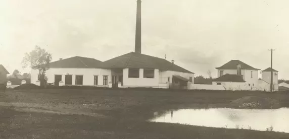 Primeira fotografia da fábrica da Nestlé em Avanca em 1935